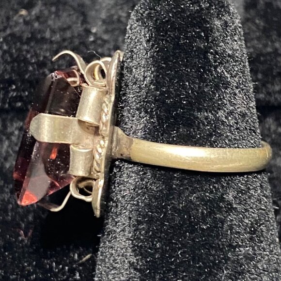 Vintage Sterling Silver Ring With Faceted Square Amethyst Gemstone Size 4.75 - Picture 2 of 9